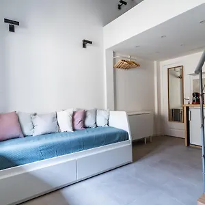 Bonsai Flat In Beausoleil